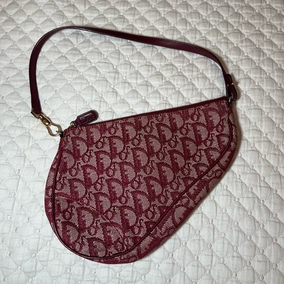 DIOR RED TROTTER SADDLE - Picture 1 of 7